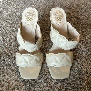 Vince Camuto NWOT Womens 7 Renneya Bone Sandals